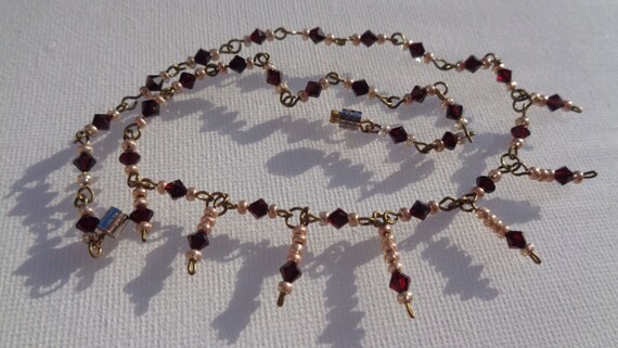 Wonderful vintage goldtone red and gold glass droplet necklace