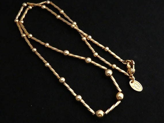 Lovely vintage goldplated Signed Jx Gold Plated Twisted Bar & Metal Ball necklace