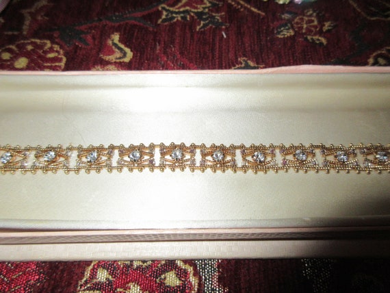 Beautiful  vintage 18ct gold plated rhinestone panel  link bracelet 8  inches