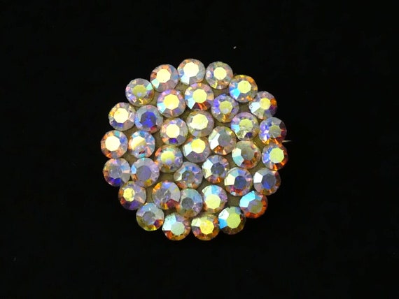 Beautiful  vintage Deco goldtone  aurora borealis rhinestone brooch