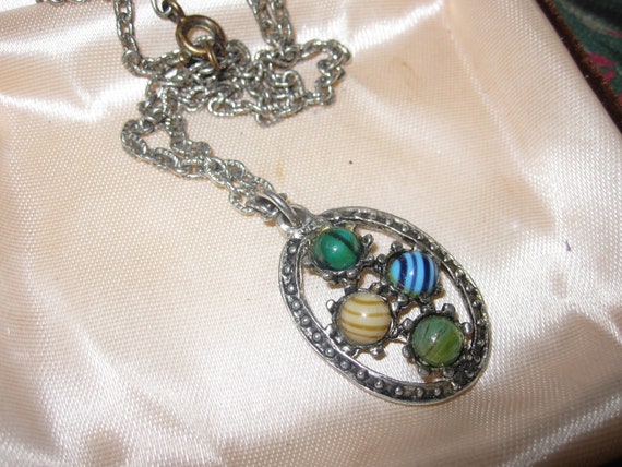 Nice Vintage silvertone Celtic glass pendant necklace signed Hollywood