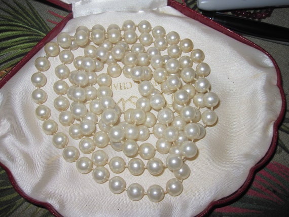 Lovely vintage 7mm fx white pearl beaded   necklace 46"