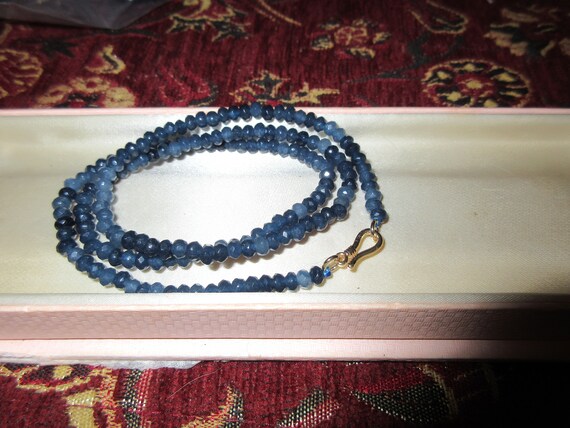 Attractive 4 mm natural blue Kyanite necklace 14 ct gold clasp 20"