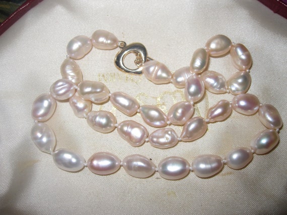 Lovely genuine pale pink Keshi  pearl necklace heart clasp