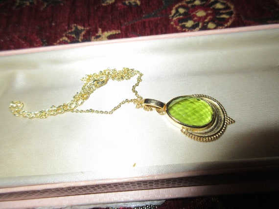 Beautiful gold plated faceted Olivine quartz pendant necklace 19"