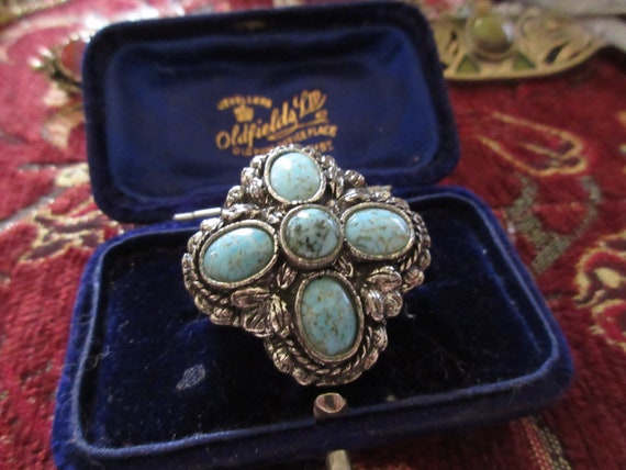 Lovely vintage Scottish  turquoise cabochon pewter brooch