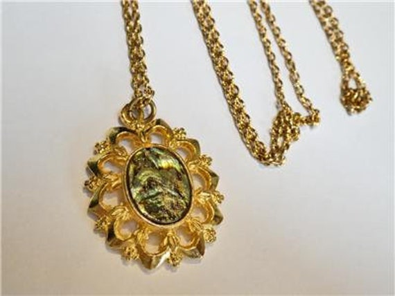 Wonderful vintage goldtone fancy framed abalone shell   necklace