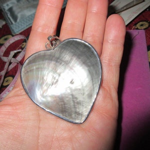 Wonderful Vintage Silverplated Mother of Pearl heart Pendant Necklace
