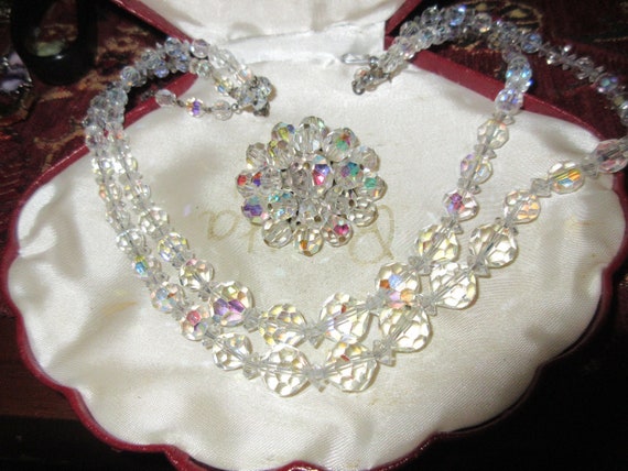Lovely Vintage 1950s  2 strand aurora borealis necklace, brooch  set