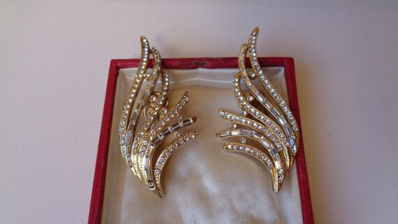 Lovely vintage gold plated rhinestone clip on climber earrings