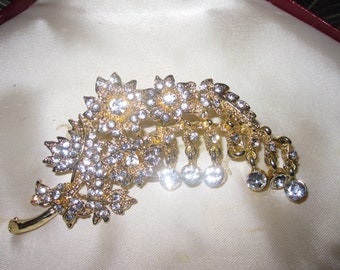 Beautiful vintage large clear dangly rhinestone gold tone brooch