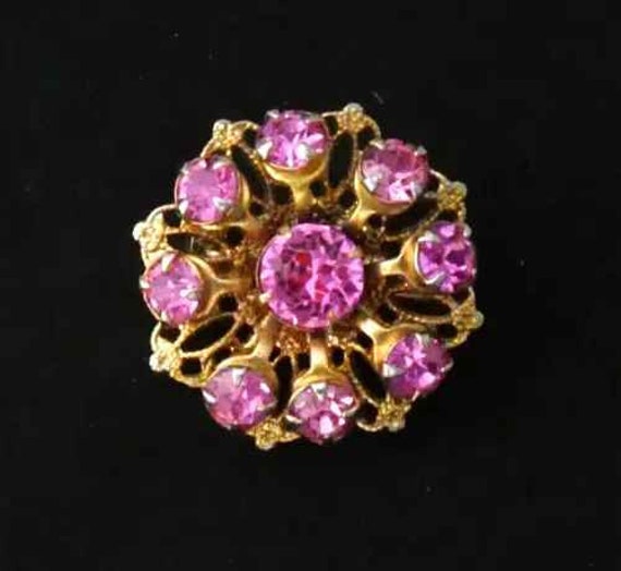Lovely vintage goldtone filigree pink rhinestone flower brooch
