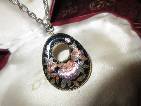 Lovely Vintage silverplated black pink  cloisonne pendant necklace