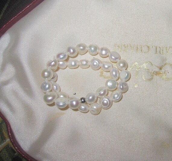 Lovely 5-6mm cultured white freshwater pearl  bracelet stretches