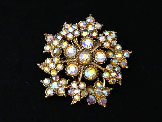 Beautiful vintage aurora borealis  rhinestone floral brooch