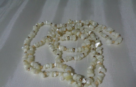 Elegant vintage small mother of pearl beaded longline necklace 38"