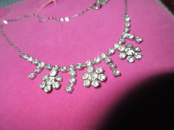 vintage Deco silvertone clear rhinestone glass daisy  necklace