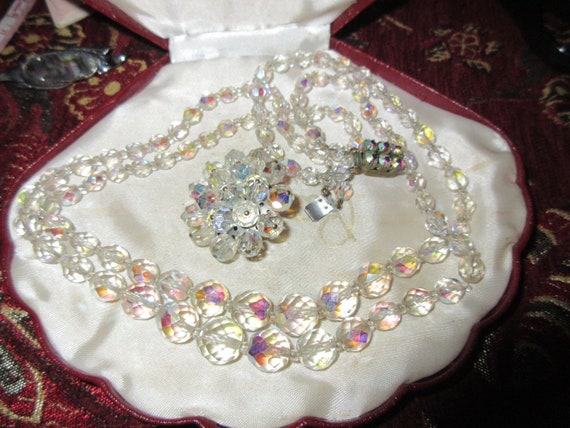 Lovely Vintage 1950s  2 strand aurora borealis necklace, brooch  set