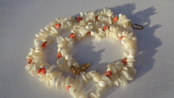 Lovely vintage 2 strand real coral and mother of pearl bead  necklace