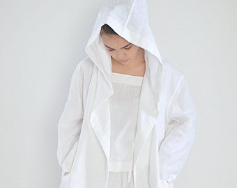 Soft Linen robe / White linen bathrobe / Sizes XS-2XL / Bridesmaid robe / Morning robe /  Short robe with hood