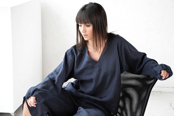 Linen top, Linen long sleeve blouse, Midnight blue linen top, V-neck top, Soft linen casual top