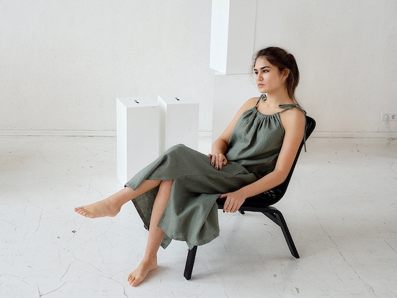 Linen long dress / Moss green linen dress / Handmade dress / Soft linen dress with regulating straps / Pocket dress