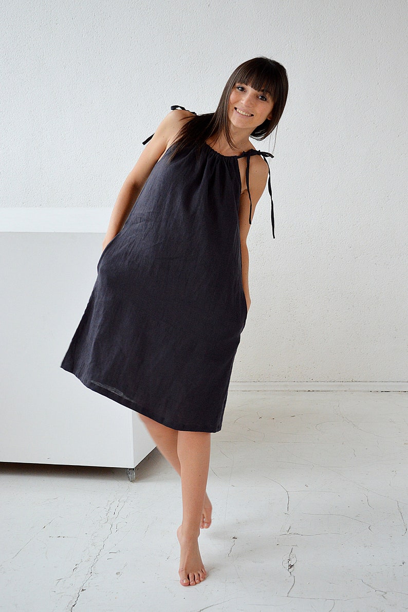 Linen dress / Handmade dress / Soft linen dress with regulating straps / Summer linen dress / Dress with pocket image 2