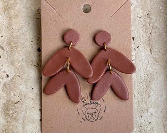 Clay earrings, handmade earring, brown earrings, fall earrings, tan earring, dark orange earring, polymer clay, autumn color, trendy earring