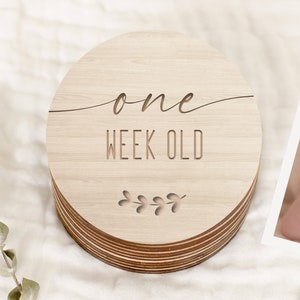 Milestone Discs Printed Woodgrain/Baby Props/Baby Milestone 10cm/Aussie Animals/Australian Animals Milestone Discs