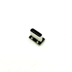 Port USB-C à montage horizontal pour le transfert de données/le chargement