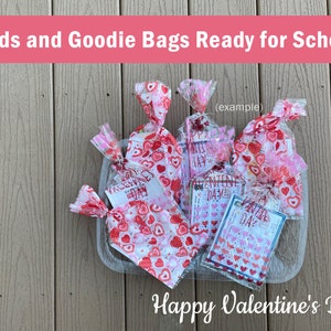 Valentines Day Classroom Exchange, School Valentine, Valentines Day Printable Games, Valentine Activities for Kids, Valentine This or That image 8