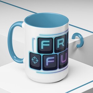 Taza Frag Fuel / Taza de cerámica con diseño retro synthwave y neón para programadores y gamers