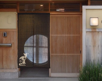 Tapiz para puerta Kyoto Noren, teñido con Roketsu, diseño de gato Neko negro, 88 x 150 cm. Hecho en Japón. Envío estándar de EE. UU.