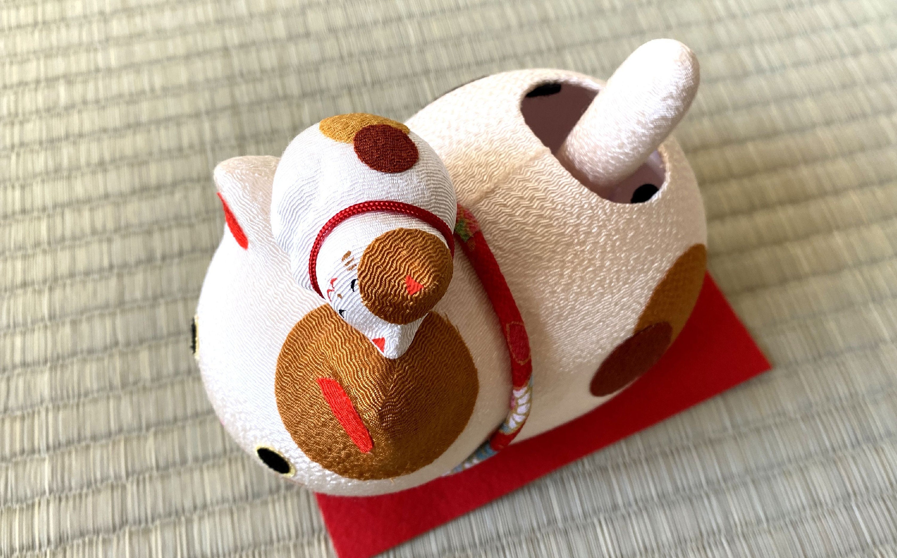 Solar Powered Kyoto Japanese Relax Cat Bobble Tail Maneki Neko