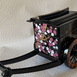 Chariot japonais GOSHOGURUMA Bonbons noirs Boîte à Bento