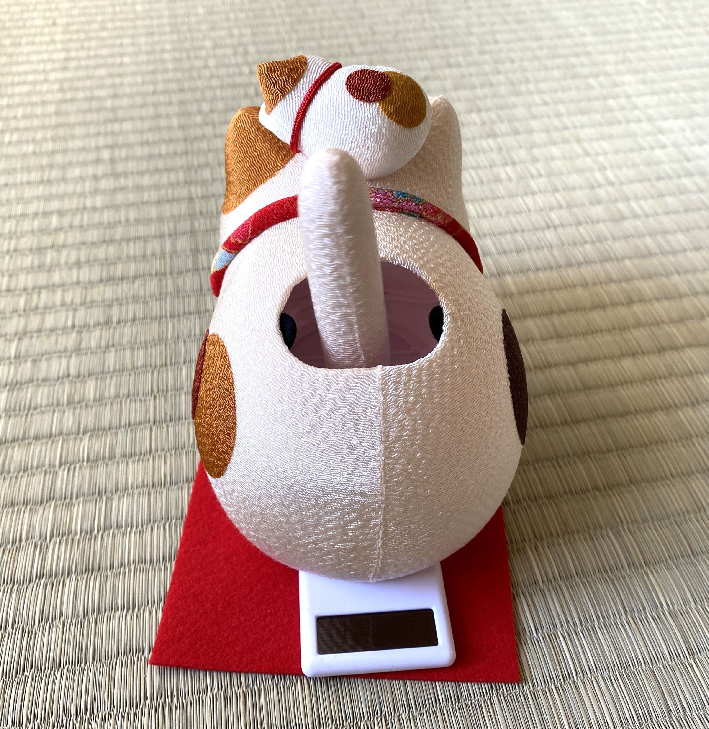 Solar Powered Kyoto Japanese Relax Cat Bobble Tail Maneki Neko