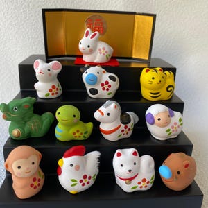 Zodiak Chińska fortuna Japońska ceramika Śliczne 4-etapowe ozdoby noworoczne Japonia