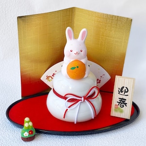 Zodiac Chinese fortune 2023 Rabbit Mino yaki Japanese pottery doll Kagamimochi