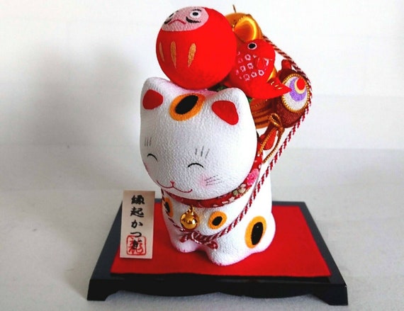 Maneki neko sales charm