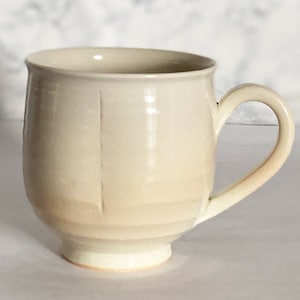 Kyo Kiyomizu yaki ware Japanese Mug Tea Coffee cup Hana Mutsumi White Japan