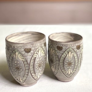 Yunomi Kyo Kiyomizu yaki pottery Japanese tea cup set Shisui Inka crest