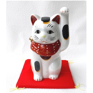 Aka-e Maneki neko Japanese Lucky cat Mino yaki ware Long hand w/mat H13cm Red