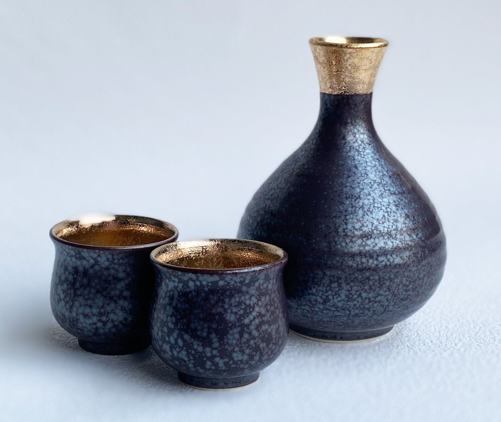 Soukyu Kiln Kutani Gold Pattern Kinsai Guinomi Sake Cup – Link In Japan - View #5