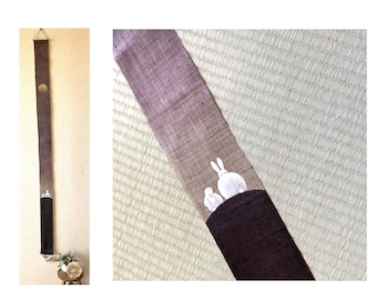 Arazzo da parete Kyoto dipinto a mano in lino con conigli e luna, Usagi autunnale