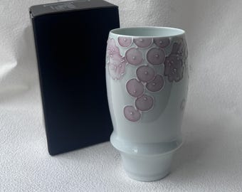 年代物　酒器　青い花柄 陶器製ポット ヴィンテージ 有田焼 酒器セット - 青い花柄（ボトル1本、カップ2個