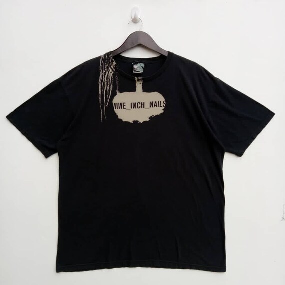 NIN Nine Inch Nails gothic rock punk rocker band /