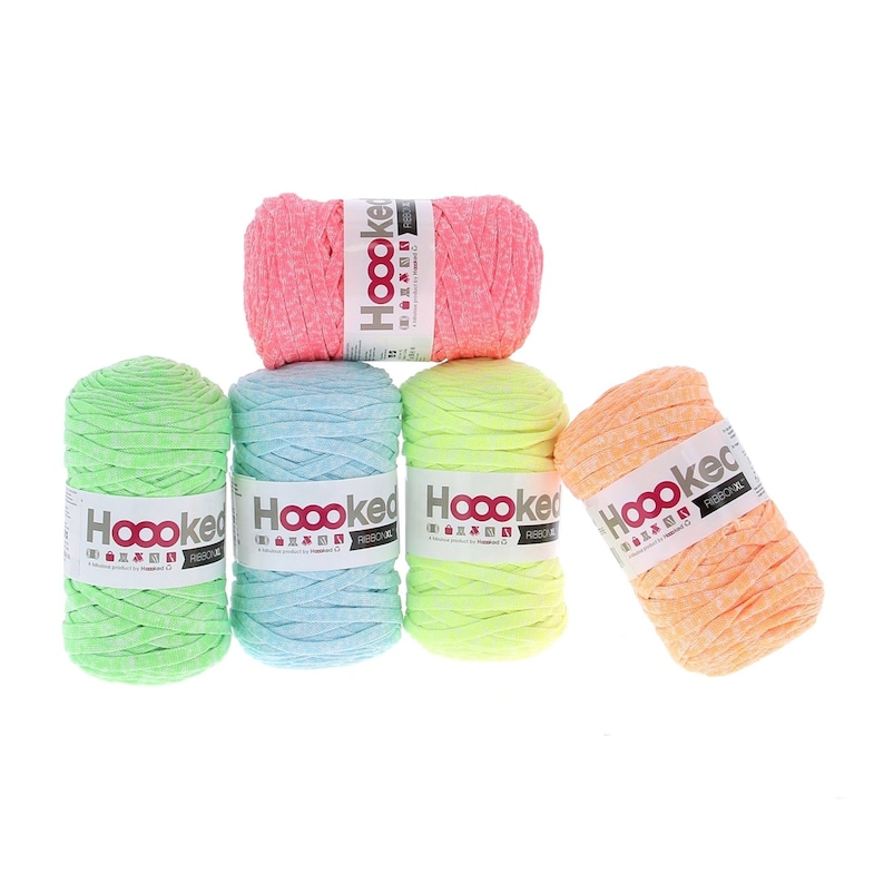 RibbonXL 250g 120 metres bobbin Hoooked Zpagetti t-shirt yarn image 3