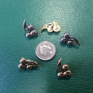 Nieuwigheid Knopen Kersen antiekgoud - zilverkleuren 12 - 15 mm voor kleding - sieraden - scrapbooking - kaarten maken