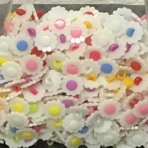 Daisy Novelty Buttons shanked with coloured disk set of 2