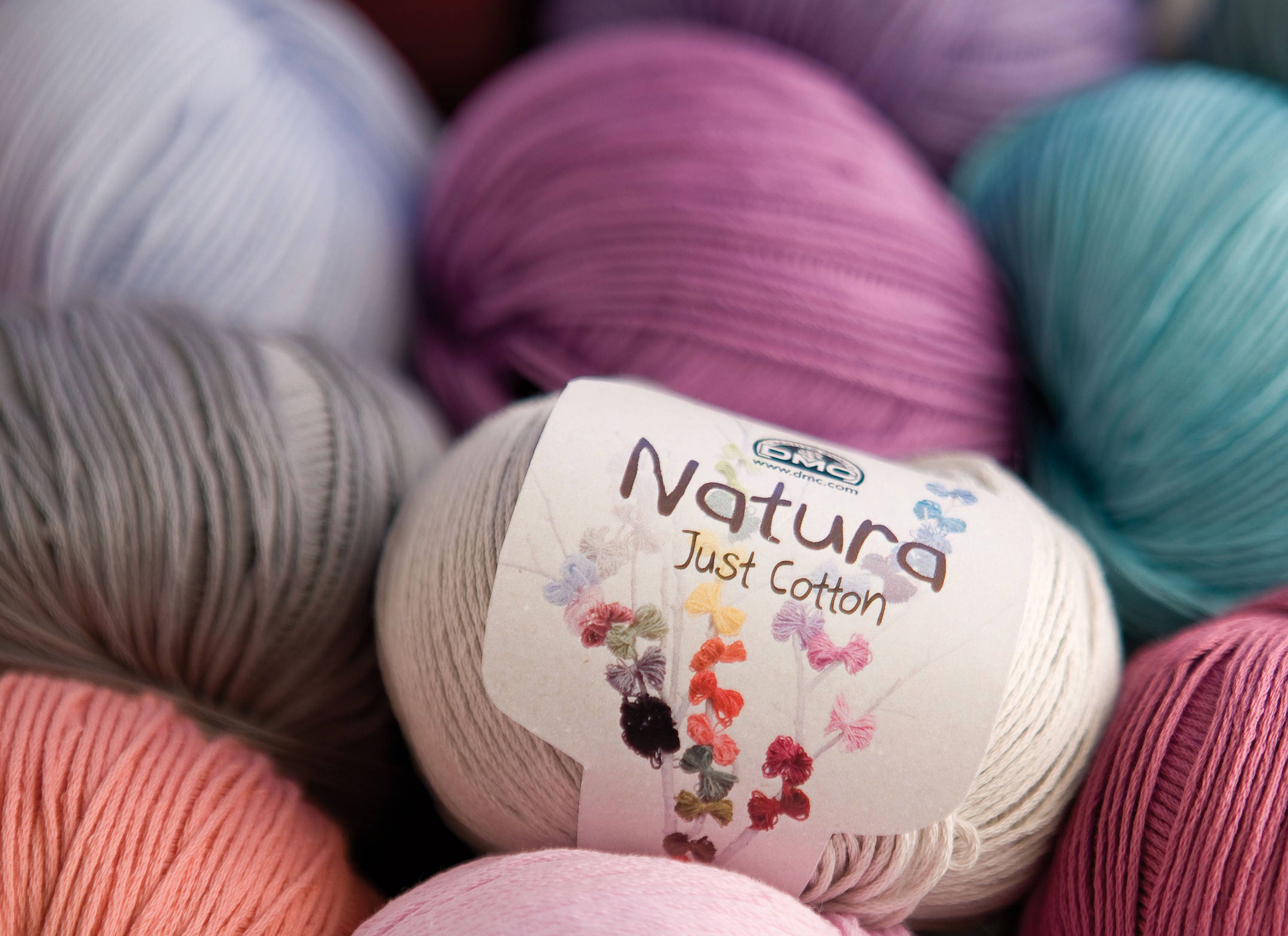 Natura Just Cotton - Dmc - N30 - Purple Rain - Arco-Íris a Metro